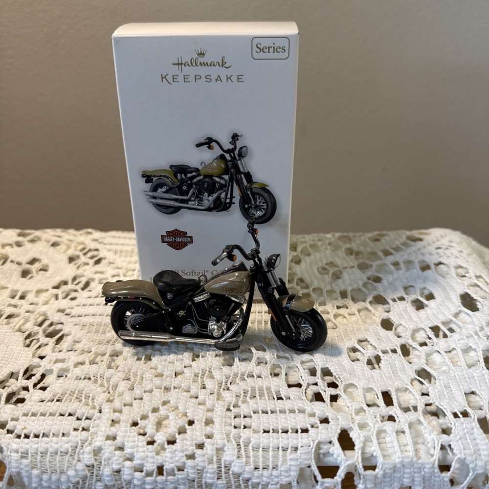 Hallmark Keepsake 2009‎ Softail Cross Bones Harley Davidson 2010 Tree Ornament